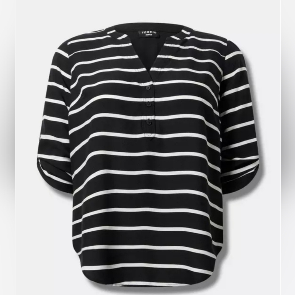 NWT Torrid Harper Challis Pullover 3/4 Sleeve Blouse B/W Stripe Size 1X (14-16)